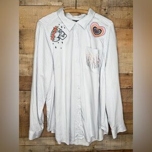 Torrid Shirt Women’s Embroidered Button Up Skull Heart Plus Size 2 (2X) Floral